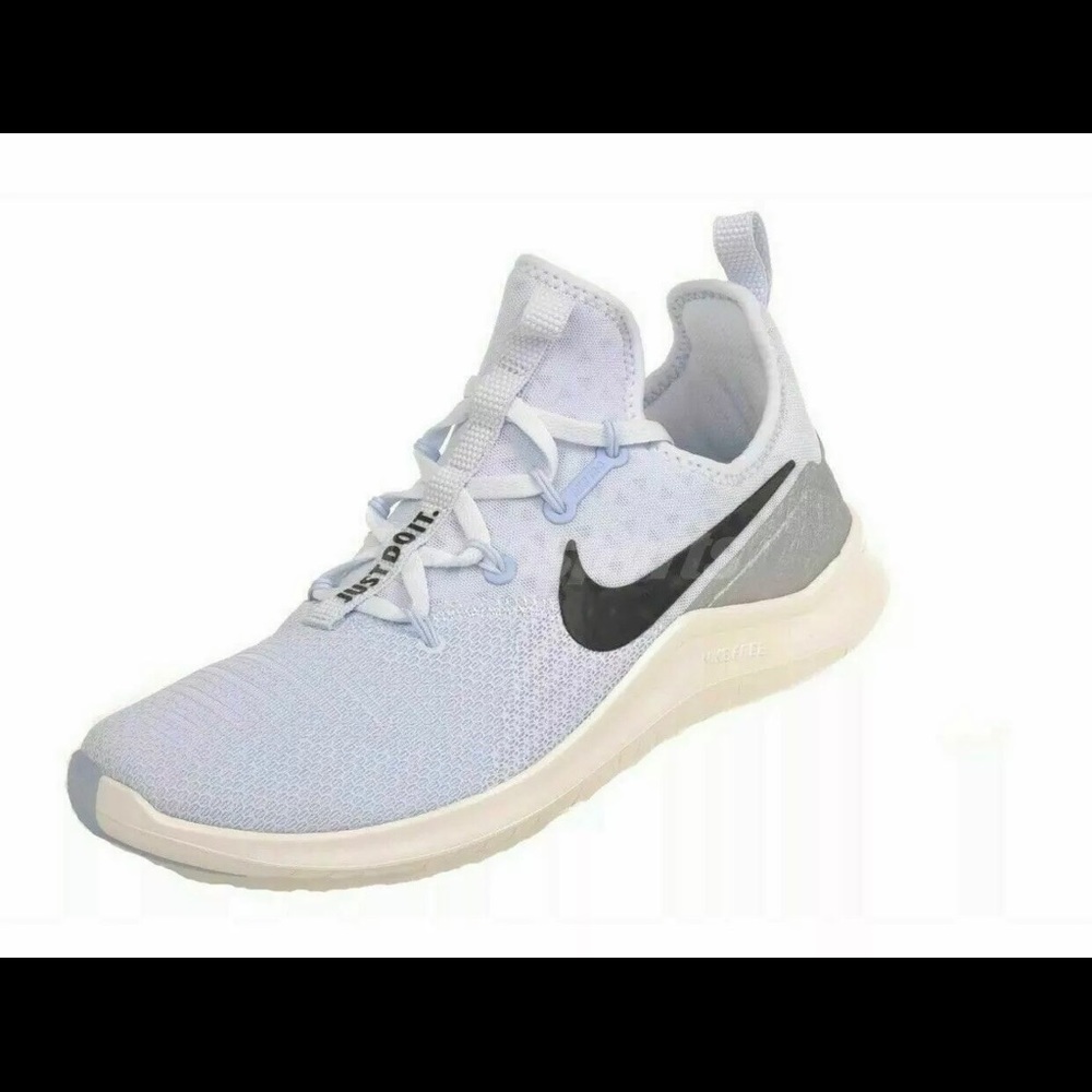 WMNS NIKE FREE TR 8 MTLC